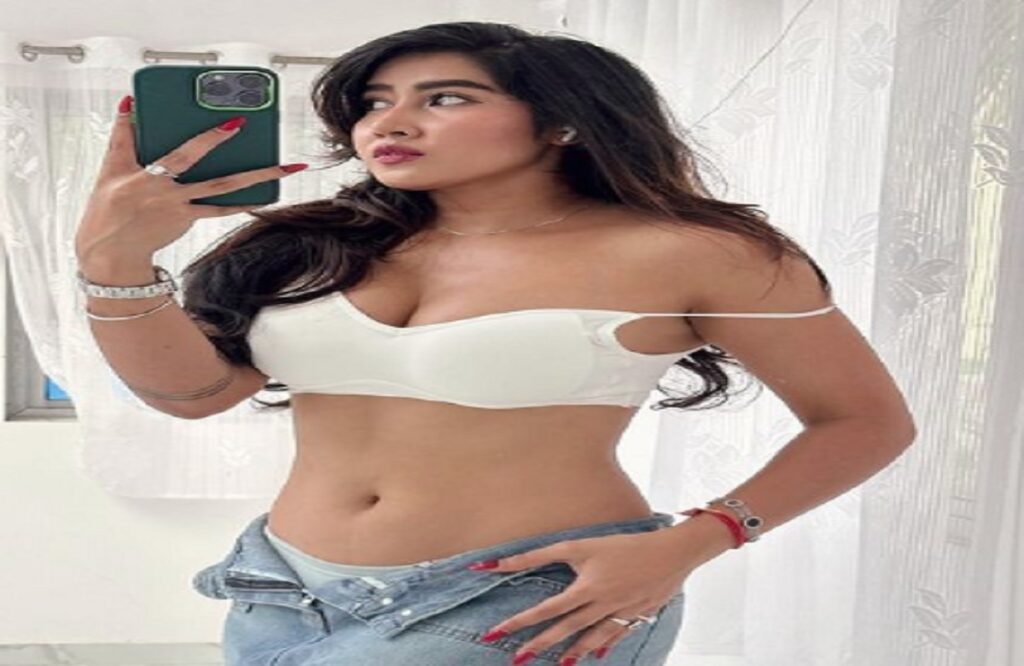 Sofia Ansari New Sexy Video