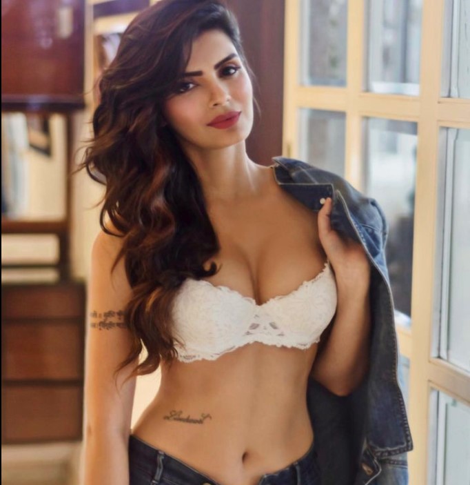 Sexy video of actress Sonali Raut