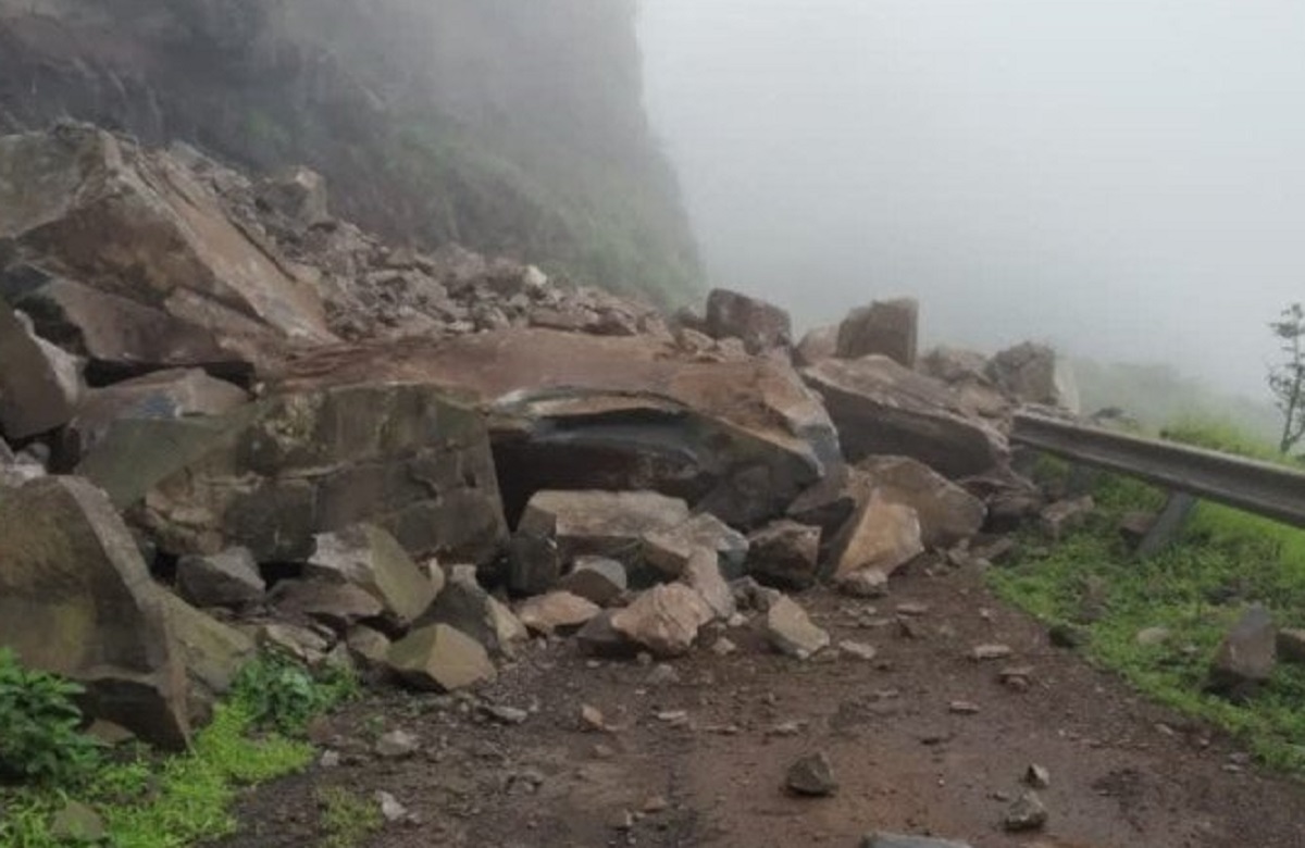 भूस्खलन ने मचाई तबाही, रायगढ़ जिले में मरने वालों की संख्या हुई 22