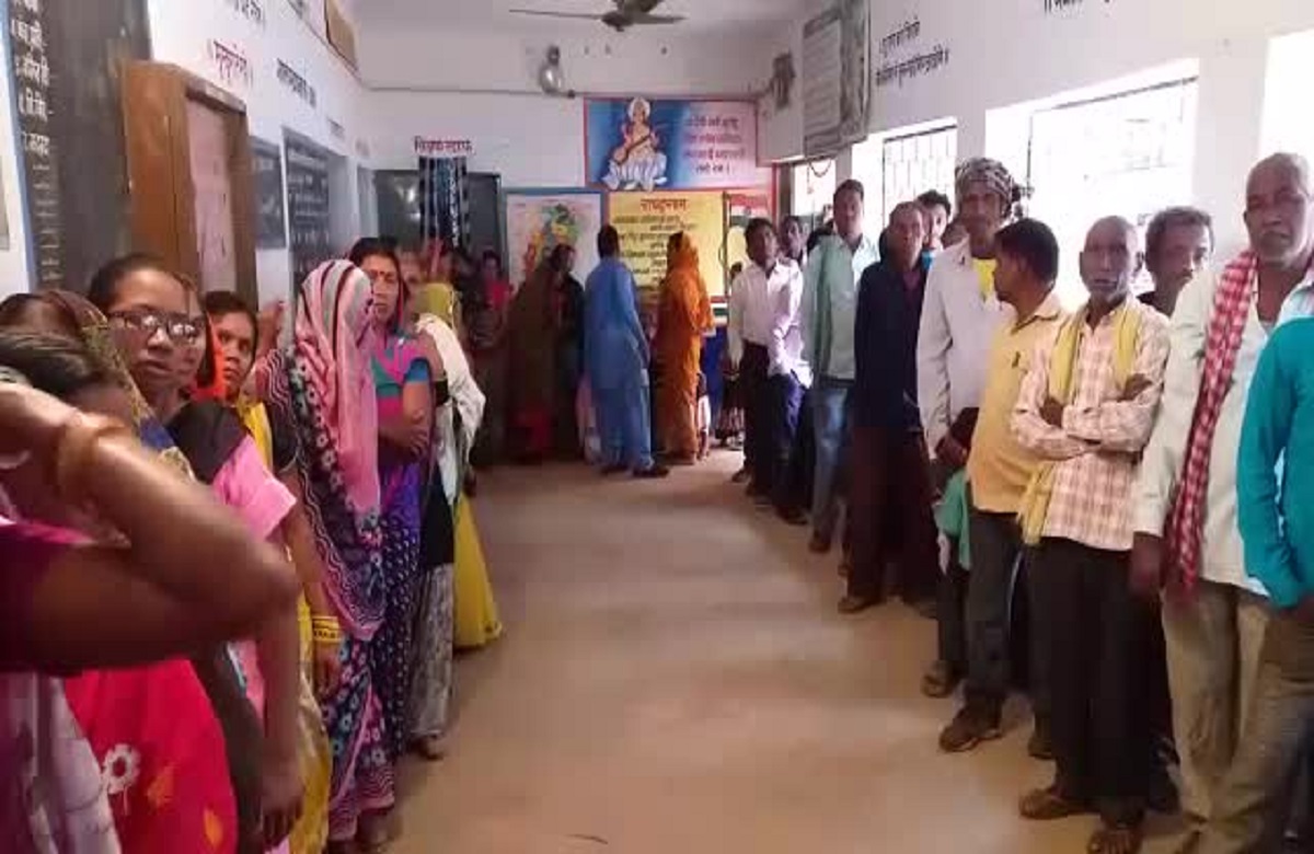 CG News: कम परसेंटेज वाले बूथों पर प्रशासन की नजर, स्वीप कार्यक्रम के तहत विभिन्न गतिविधियों से मतदाताओं को करेगी जागरूक