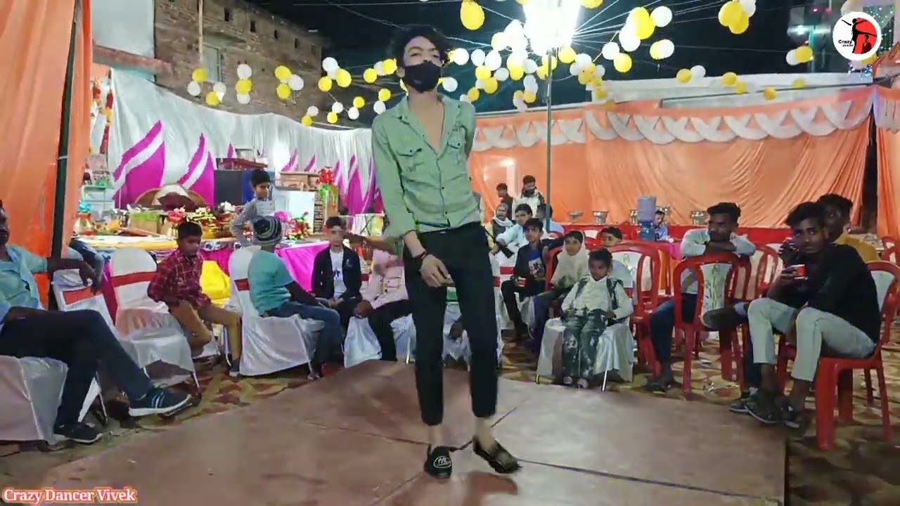 Boy Dance Bhojpuri Song: इस लड़के ने मटकाई ऐसी कमर, देखते रह गए लोग, खेसारी के भोजपुरी गाने पर मचा डाला तहलका