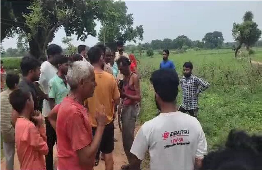 Occupants stopped the funeral procession of the policeman