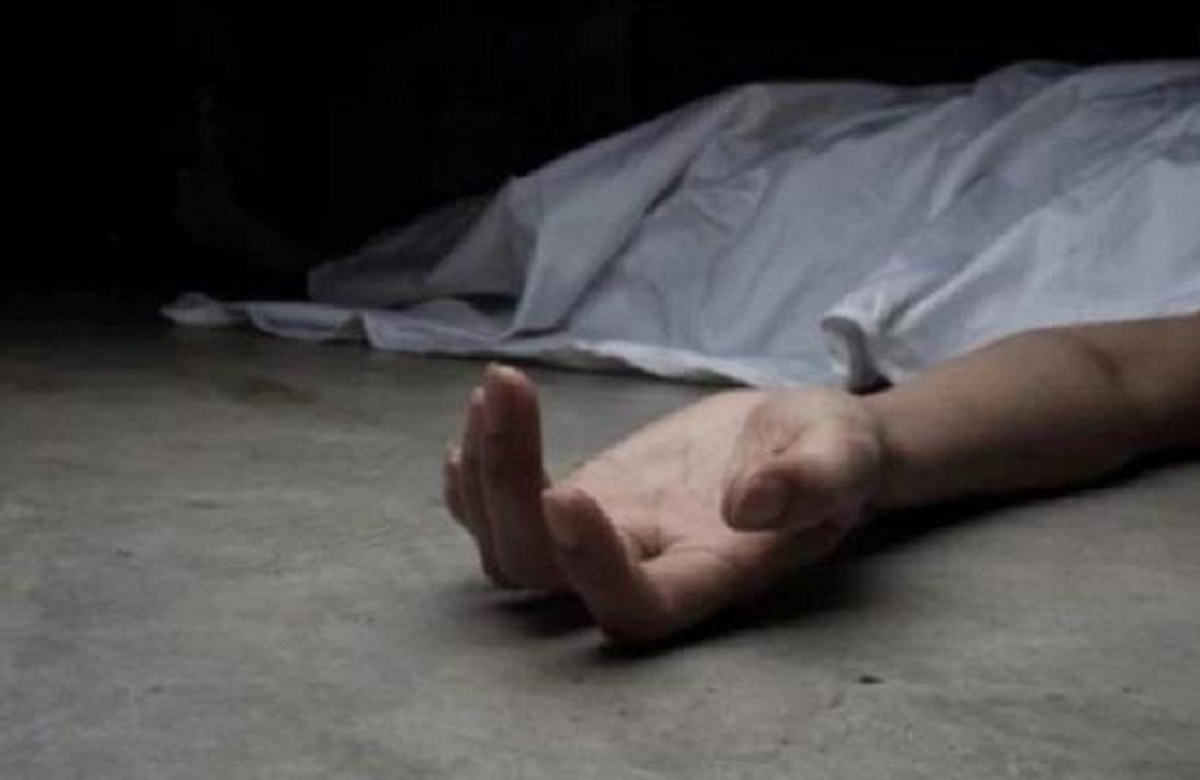 पति की मौत का सदमा बर्दाश्त नहीं कर पाई पत्नी, चंद घंटे बाद तोड़ दिया दम, परिवार में छाया मातम