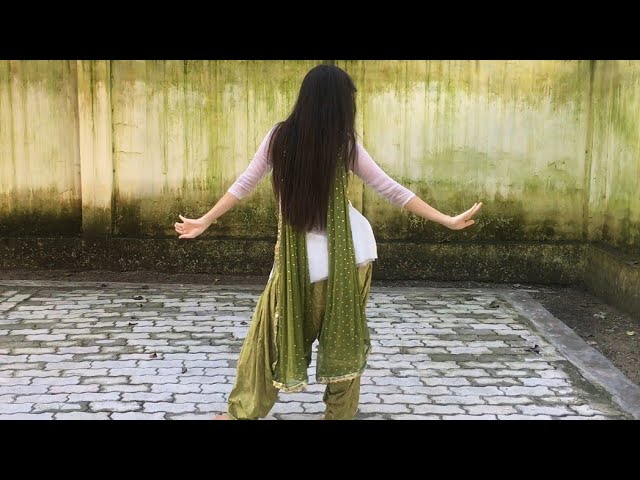 Haryanvi Dance: घर के आंगन में 'बहू काले...' पर जोरदार नाची ये लड़की, सपना-गोरी भी इसके सामने भरने लगेंगी पानी