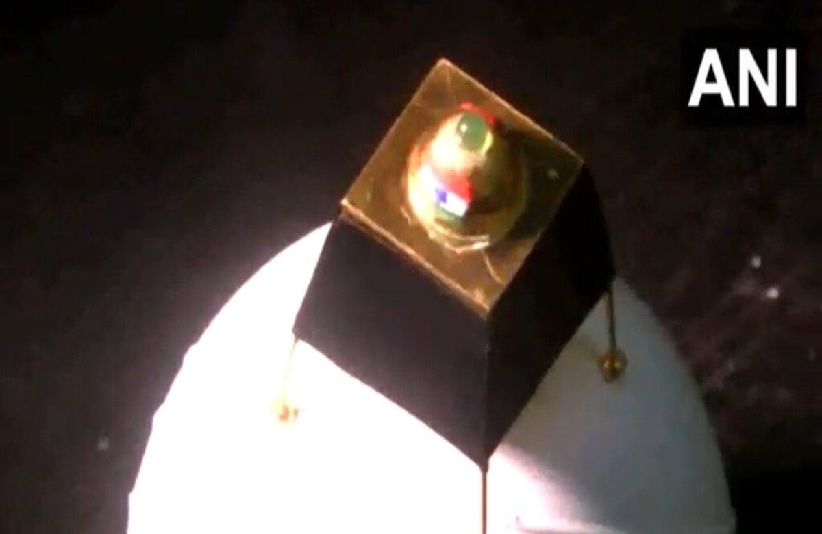 Chandrayaan 3: कोयम्बटूर के मरियप्पन की कलाकारी, 4 ग्राम सोने से कलाकार ने डिजाइन किया ‘मिनिएचर मॉडल’