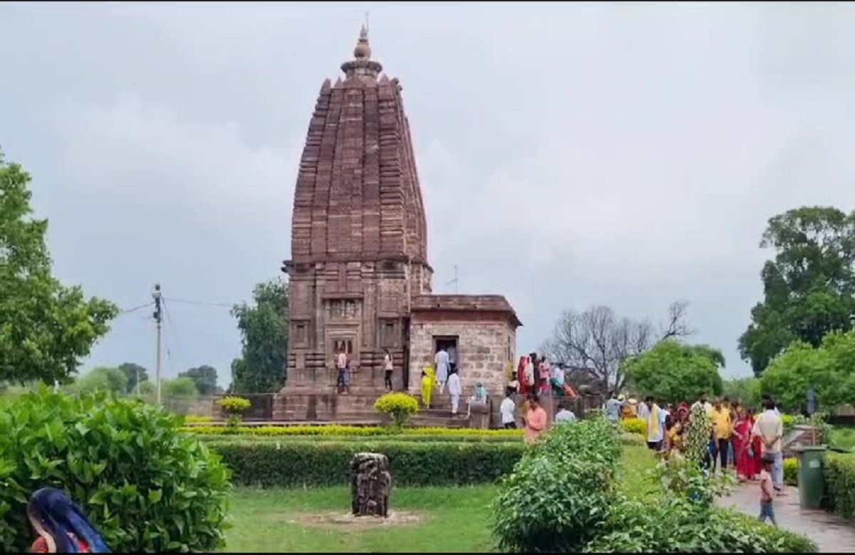 Choumukhnath Mandir: मध्यप्रदेश के इस जिले में स्थित है महादेव की दुर्लभ चतुर्भुज प्रतिमा, 5वीं सदी का बताया जा रहा मंदिर