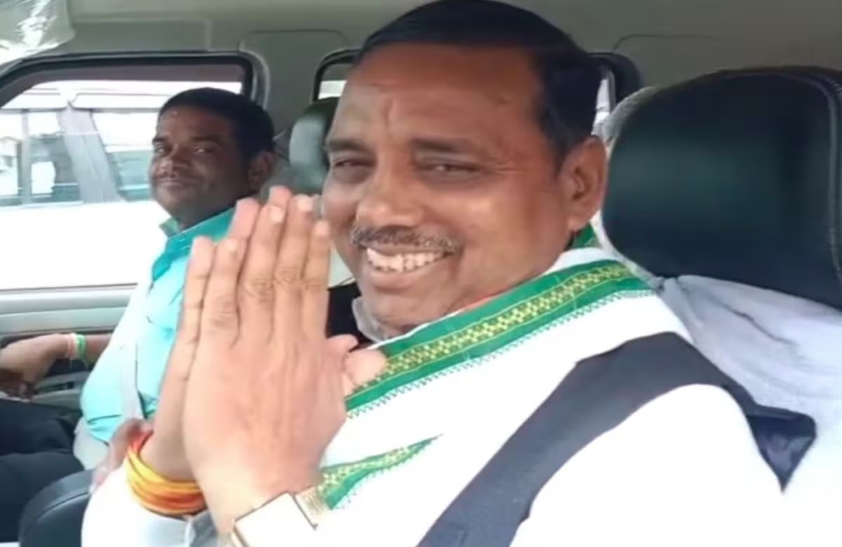 Dabra MLA Viral Video: मैंने भोलेनाथ से अपने सिर से अश्लील वीडियो का कलंक हटवाने की मांग की थी, और आज देखों…