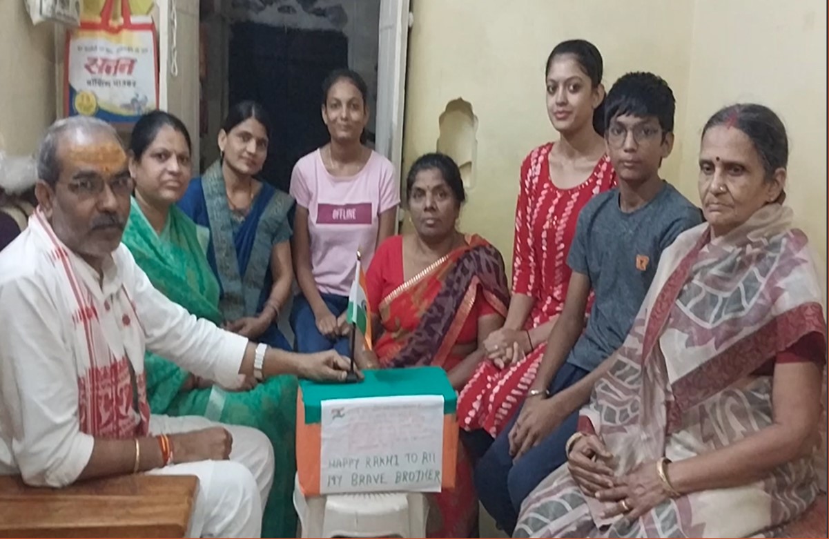 नई पहल, एमपी के इस शहर की बहनों ने सीमा पर तैनात जवानों के लिए इकट्ठी की राखी, भेजेंगी बॉर्डर पर