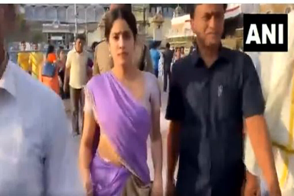 Janhvi Kapoor Visit In Tirumala