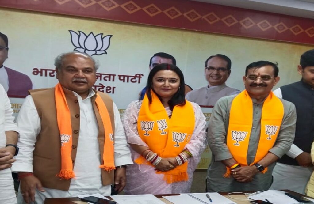 Journalist Kshama Tripathi joins BJP