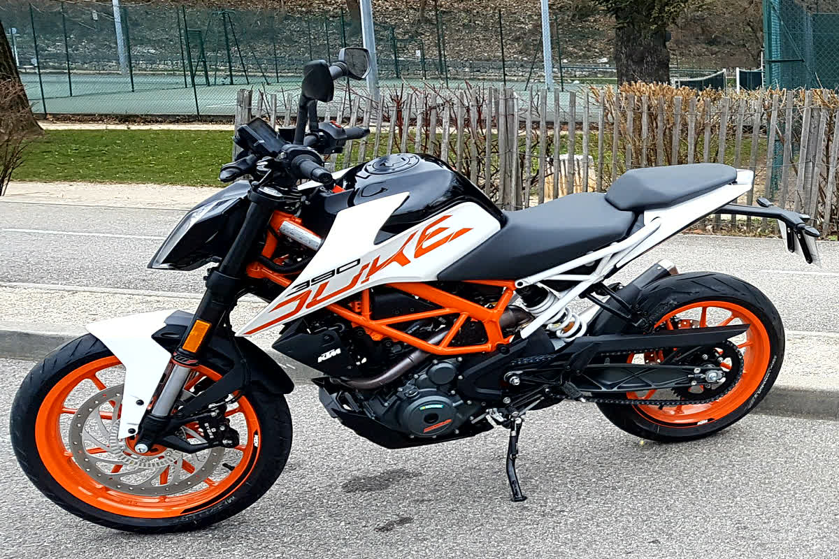 KTM 390 Duke 2024 Unveiled : नई KTM Duke 390 से उठा पर्दा, इस बार मिलेंगे कई तगड़े फीचर्स, यहां जानें स्पेसिफिकेशन्स