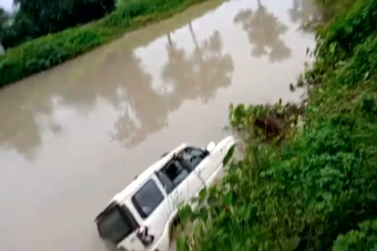 Road Accident in Chhapra: दर्दनाक हादस, पुल में अनियंत्रित होकर गिरी स्कॉर्पियो, मौके पर ही 5 लोगों ने तोड़ा दम