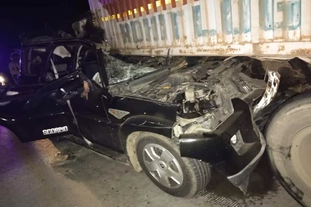 Bihar Accident News: एक झपकी और 7 लोगों की जिंदगी ख़त्म, खड़ी ट्रक में जा घुसी तेज रफ़्तार स्कॉर्पियों