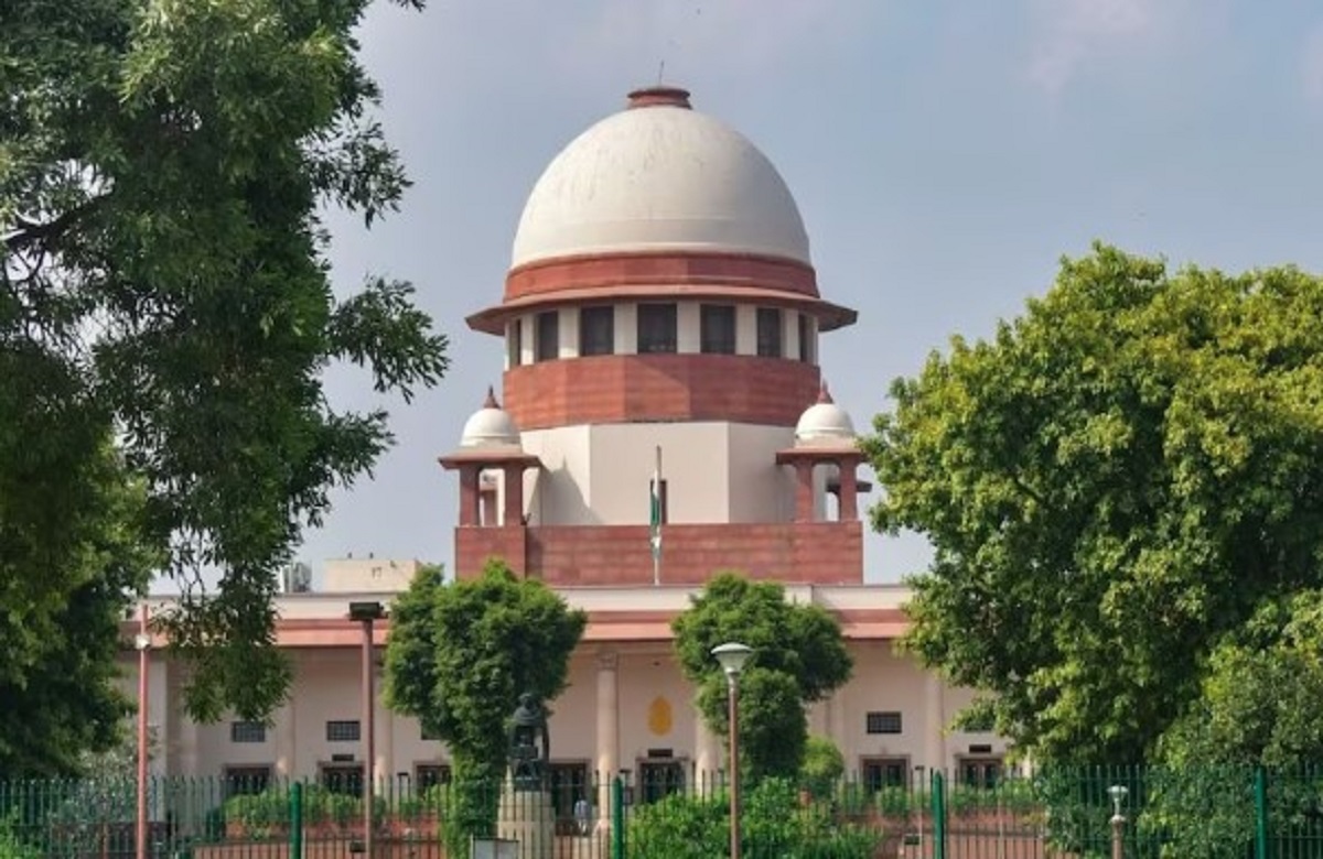 Supreme Court Banned Green Firecrackers: सुप्रीम कोर्ट ने दिल्ली वालों को दिया बड़ा झटका, इस बार भी दिवाली पर नहीं जला सकेंगे पटाखे, ये बड़ी वजह आई सामने