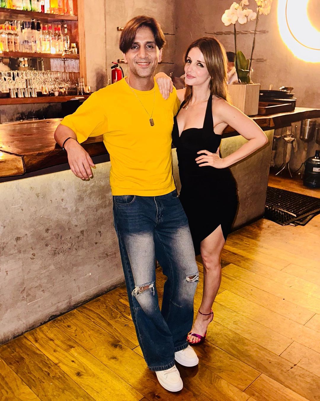 बॉयफ्रेंड संग वेकेशन एंजॉय कर रही है ऋतिक रोशन की एक्स वाइफ सुजैन, सोशल मीडिया पर शेयर किया वीडियो