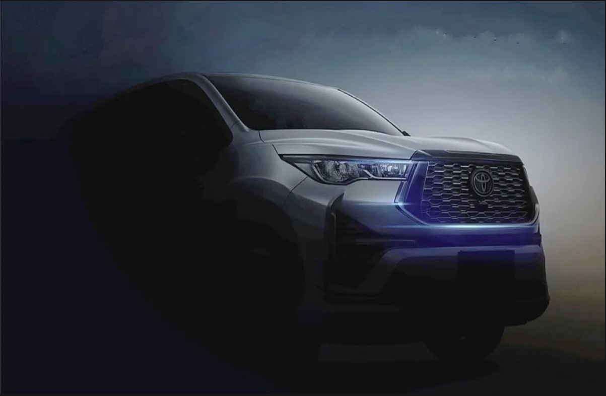 Toyota Innova Hycross: पेट्रोल और डीजल की छुट्टी, अब ईंधन से चलेगी ये कार, ऐसा करने वाली दुनिया की पहली कार भारत में लॉन्च