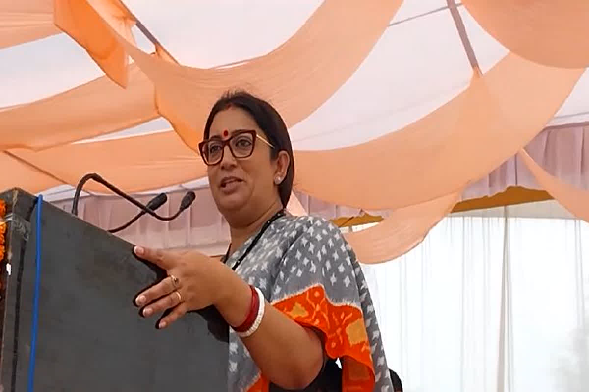 Smriti Irani Statement : ‘राहुल गांधी अपने पार्टी के मालिक हैं मैं कार्यकर्ता हूं’ जानिए स्मृति ईरानी ने क्यों कही ये बातें