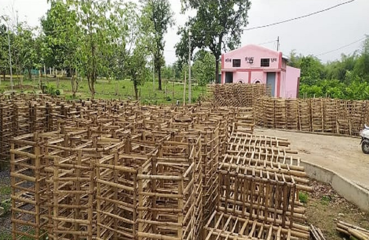 बांस के ट्री गार्ड से युवाओं को मिला स्व रोजगार, पौधे को पशुओं से सुरक्षित रखने के लिए उपयोगी