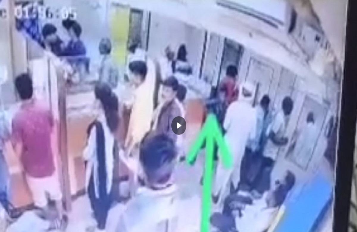 Shivpuri news: यूको बैंक से नाबालिग ने पार किया रुपये से भरा बैग, CCTV में कैद हुई वारदात, देखें वीडियों