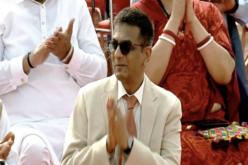 CJI Chandrachud Gives Special Thanks