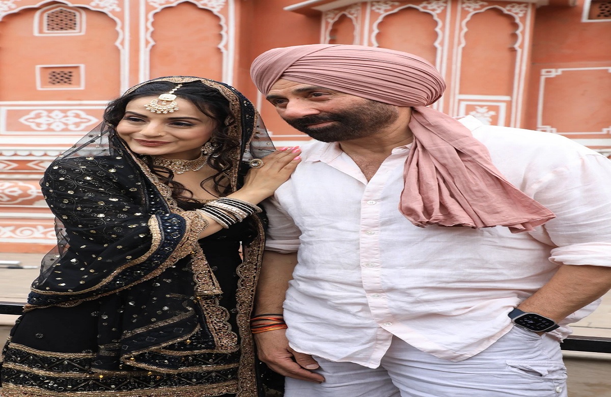 GADAR 2 Full Movie: गुलाबी नगरी में दिखा सनी देओल और अमीषा पटेल का प्यार, सड़कों पर उतरी भीड़