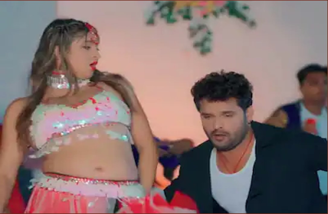 Bhojpuri song :  khesari ने अपने ही गाने ‘हमार जिला’ पर जमकर उड़ाए नोट, देशी डांसर के साथ लगाए ठुमके