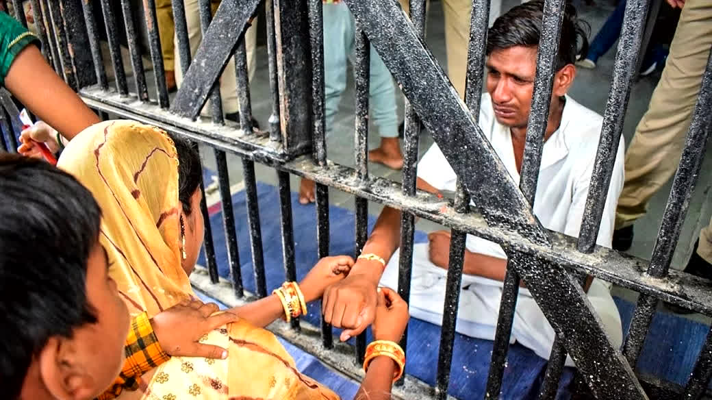 Raksha Bandhan 2023: कोरोना के बाद पहली बार जेल में खुलकर मनेगा राखी का त्योहार, अब बहनें भाइयों की कलाई में बांध सकेंगी राखी