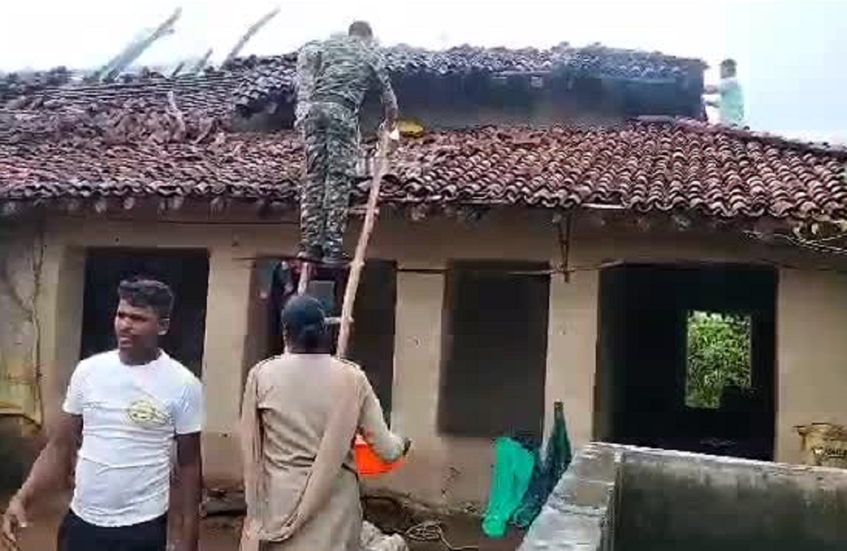 Kawardha News: जमीन को लेकर किसान और कांग्रेस कार्यकर्ताओं के बीच विवाद, पीड़ित परिवार पहुंचे एसपी ऑफिस