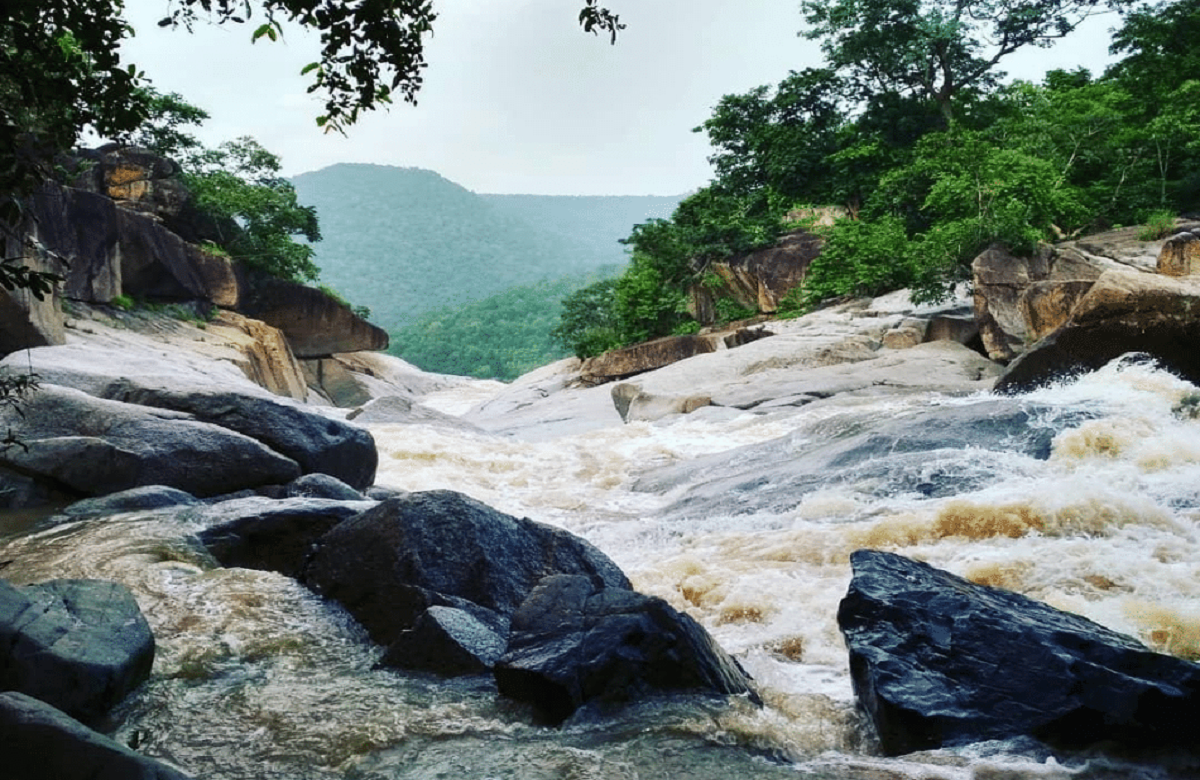 छत्तीसगढ़ के शानदार झरनों में से एक ये जलप्रपात, खूबसूरती से ही जीत लेगा आपका दिल