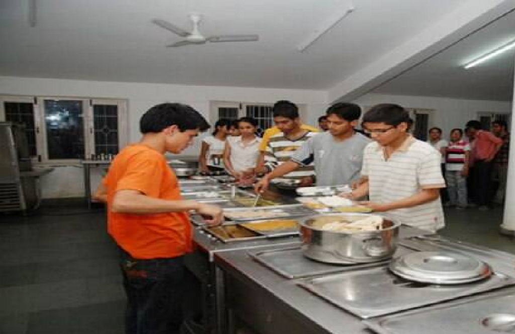 Indore DAVV hostel mess new rule