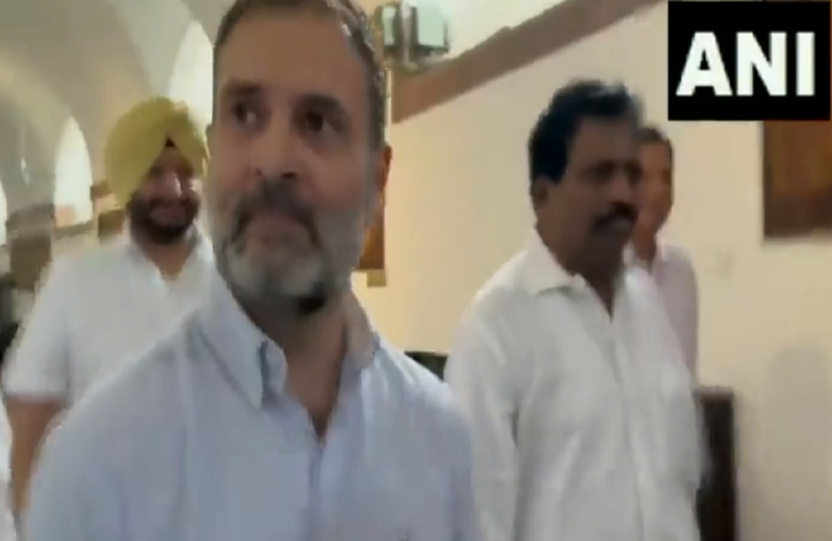 सदन छोड़कर राजस्थान के लिए रवाना हुए राहुल गांधी, वहां कई कार्यक्रमों में होंगे शामिल