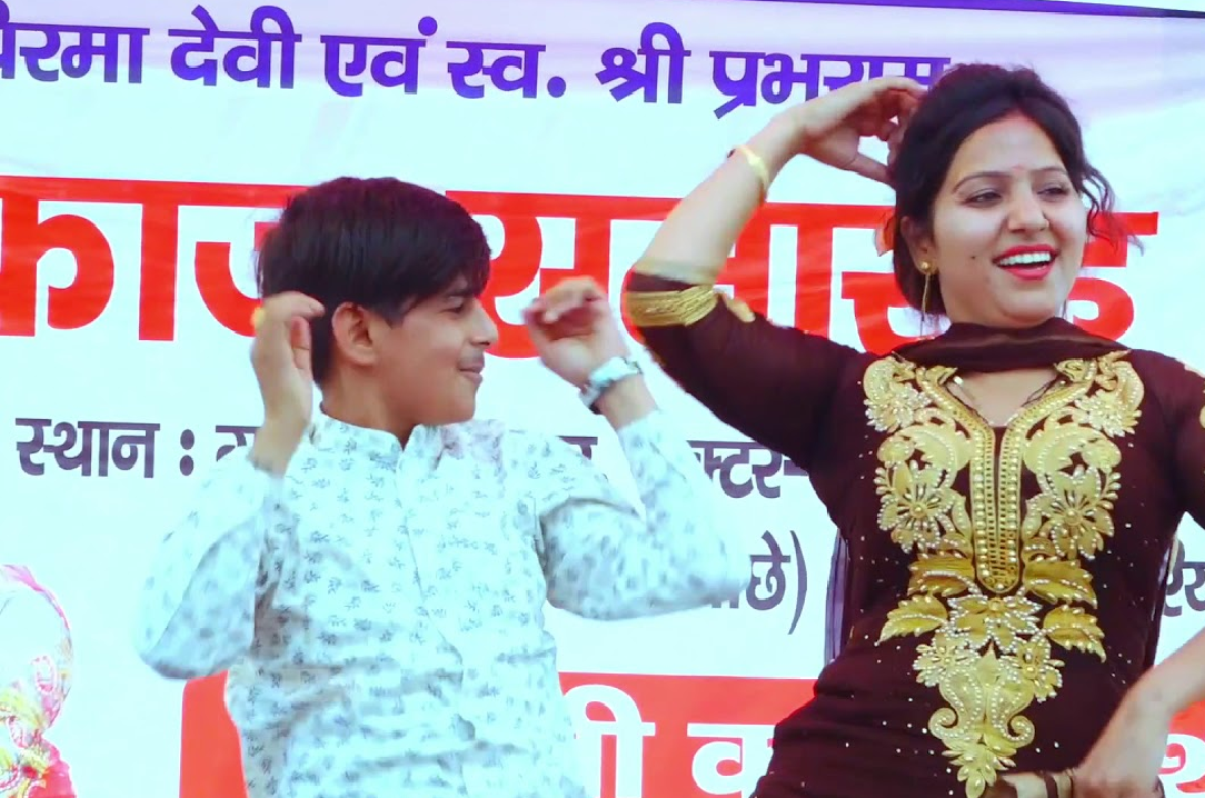 Rachna Tiwari Dance: रचना तिवारी के साथ 'छोरी बिंदास' पर डांस करके बुरा फंसा छोरा, ठुमके देख ताऊ भी लगे नाचने