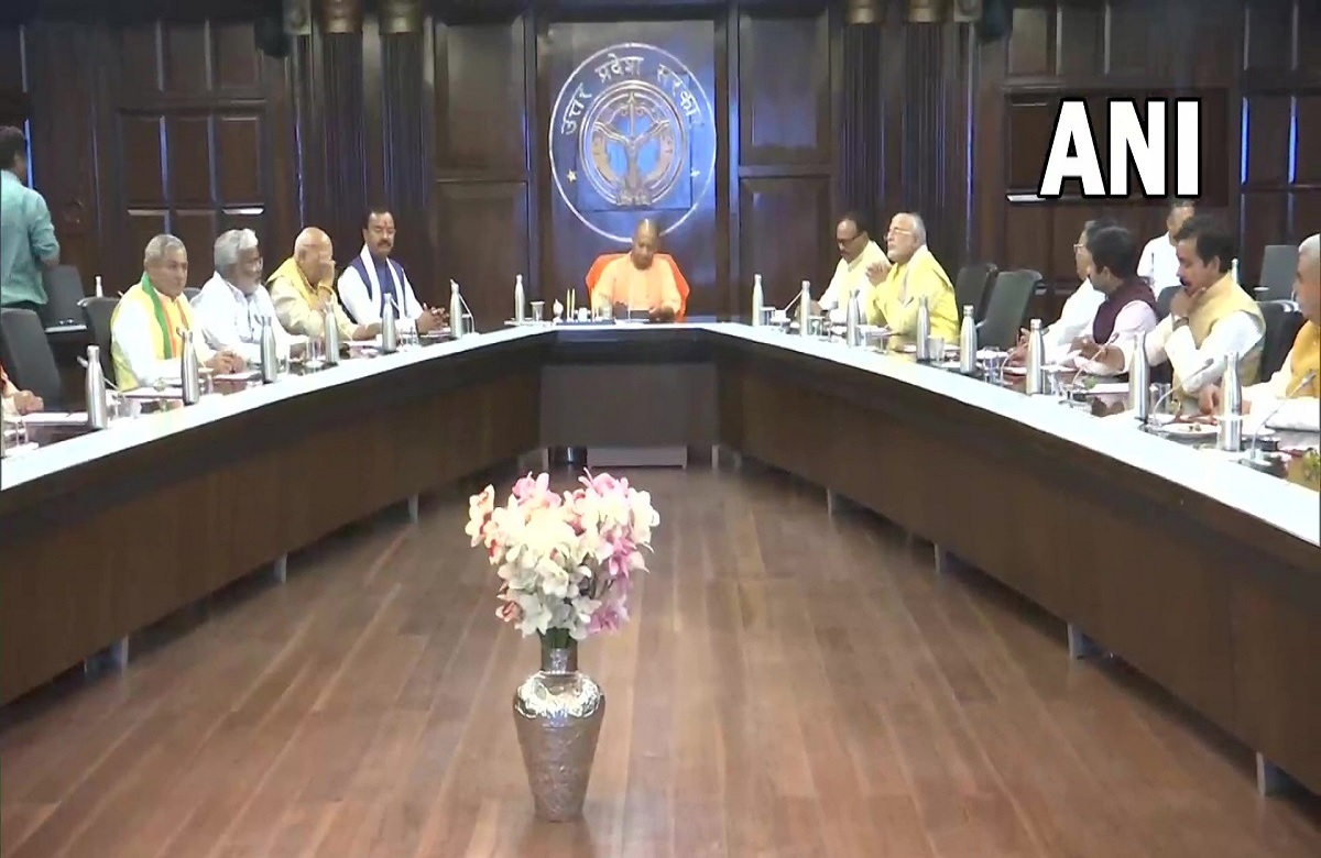 Yogi Cabinet Meeting: योगी कैबिनेट का बड़ा फैसला, सस्ती 5 जी सेवा समेत 32 प्रस्ताव को मिली मंजूरी