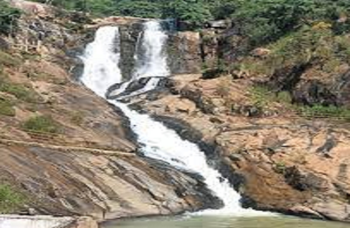 Makarbhanja Waterfall: खूबसूरत वादियों से घिरा है ये जलप्रपात, 300 फीट की ऊंचाई से गिरने वाला छत्तीसगढ़ का सबसे ऊंचा जलप्रपात जाता है ये