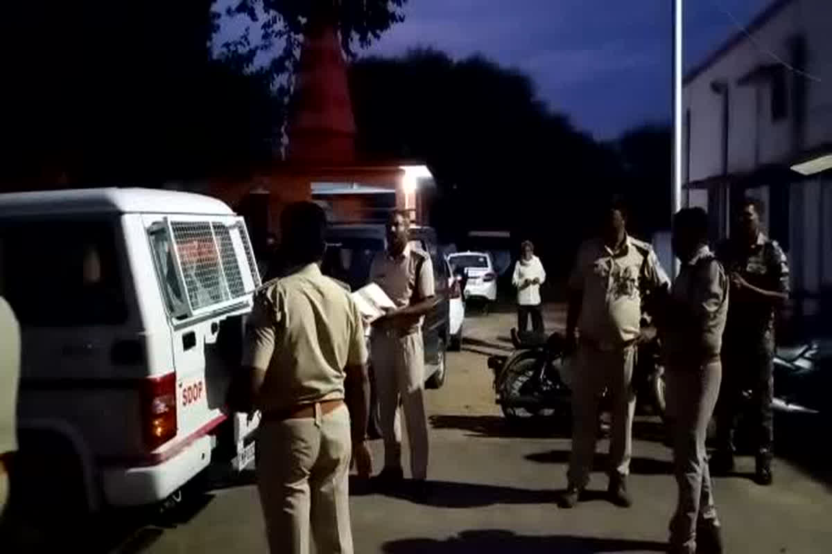 Sheopur News: जमीनी विवाद को लेकर दो पक्षों में चली गोलियां, हादसे में 2 महिला सहित 4 पुरूष हुए घायल