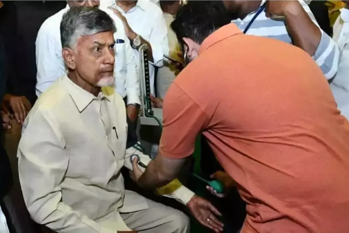 Chandrababu Naidu In Jail: पूर्व CM को कोर्ट से झटका, ख़ारिज की नजरबंदी की याचिका, जाने किस मामले में हुई है जेल