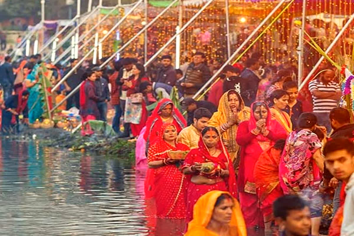 Chhath Puja 2023 Date : इस दिन मनाई जाएगी छठ, पूजा विधि, महत्त्व और सही तारीख जानें यहां