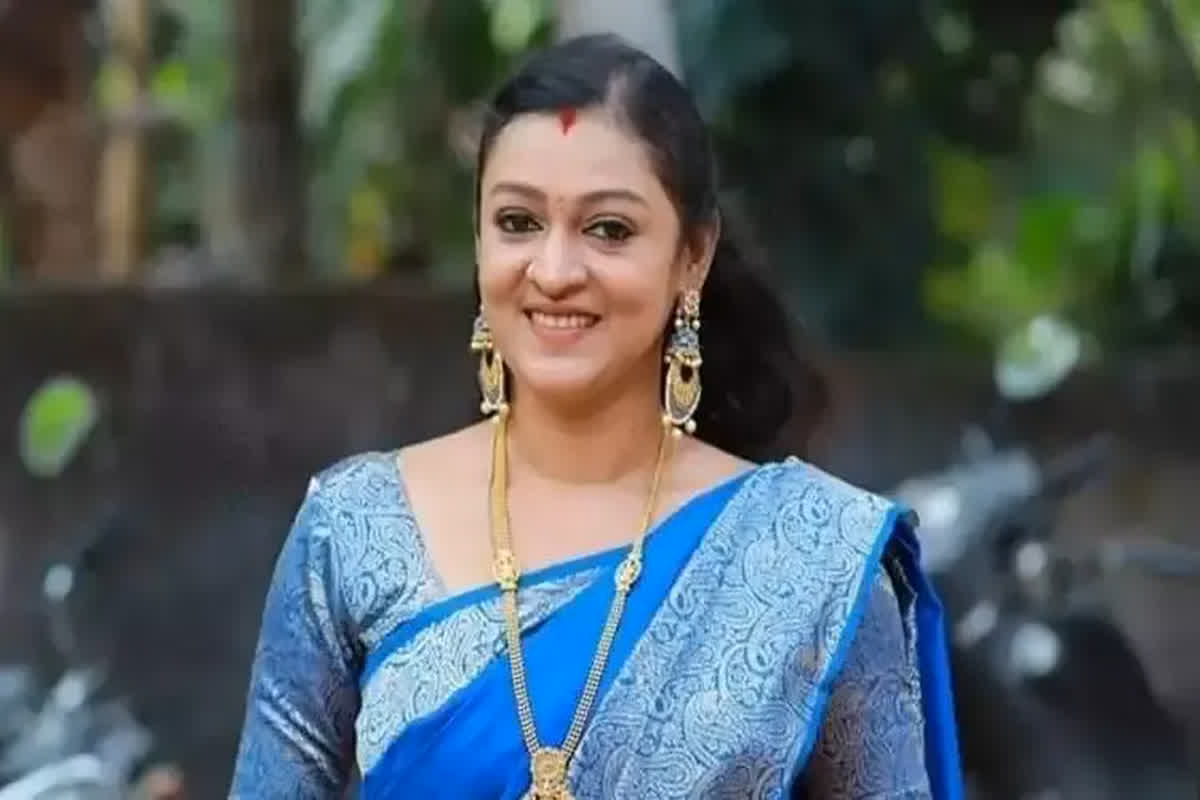 Actress Aparna Nair Death News: भारतीय सिनेमा की फेमस अभिनेत्री ने की खुदकुशी! घर पर फंदे से लटकती मिली लाश