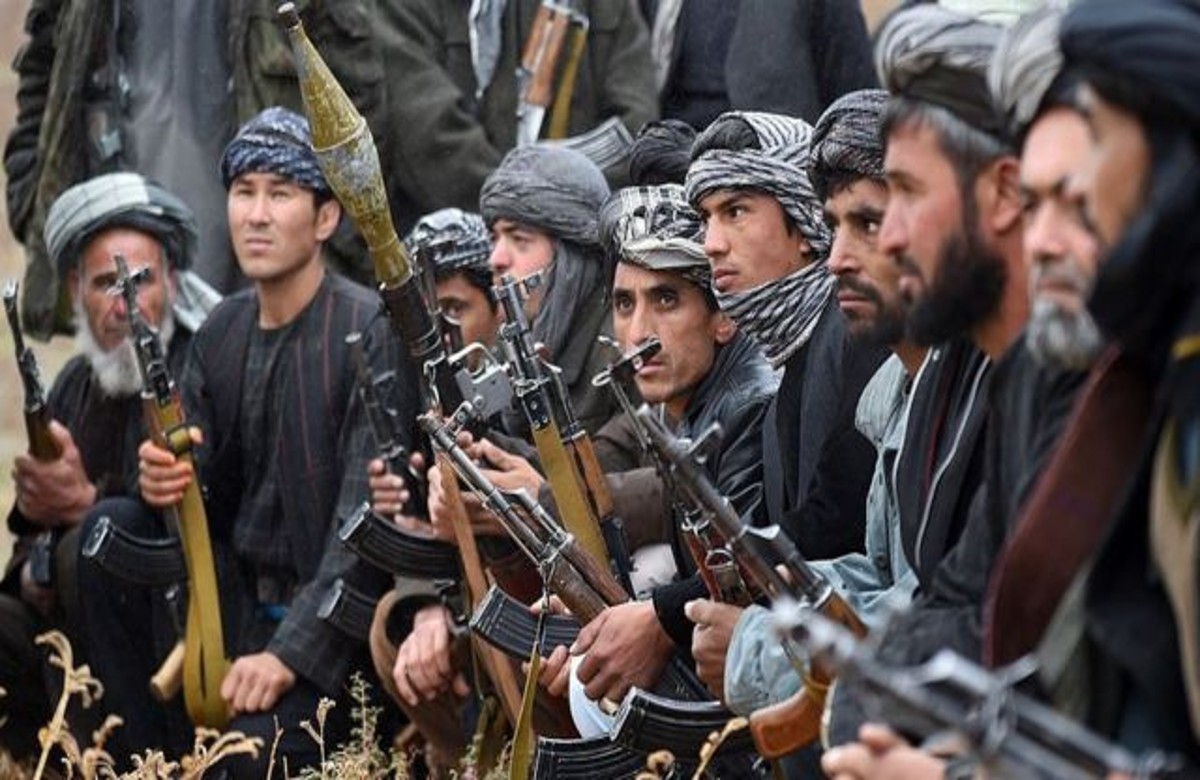 Pakistan-Afghanistan War Update : पाकिस्तान और अफगानिस्तान के बीच हुई ताबड़तोड़ गोलाबारी, तोरखम बॉर्डर को किया गया सील, देखें ये पूरी रिपोर्ट