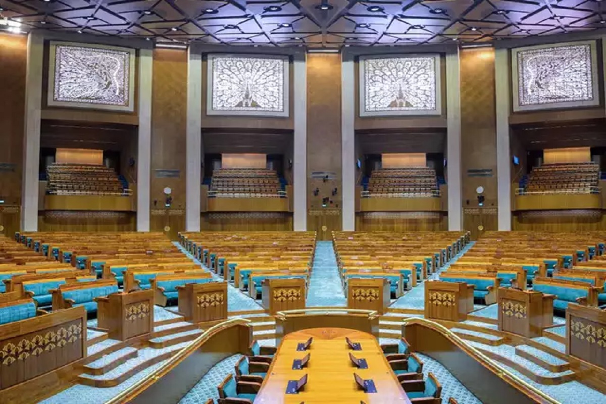 Today News Special Parliament Session Live Updates: लोकसभा में पास हुआ ‘महिला आरक्षण बिल’, सांसदों की सामने आ रही प्रतिक्रियाएं