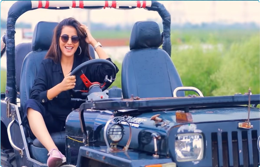 Akshara Singh: बॉलीवुड डायरेक्टर विक्रम भट्ट ने की अक्षरा सिंह के गानें ‘इधर आने का नहीं’की जमकर तारीफ, वीडियो हुआ वायरल