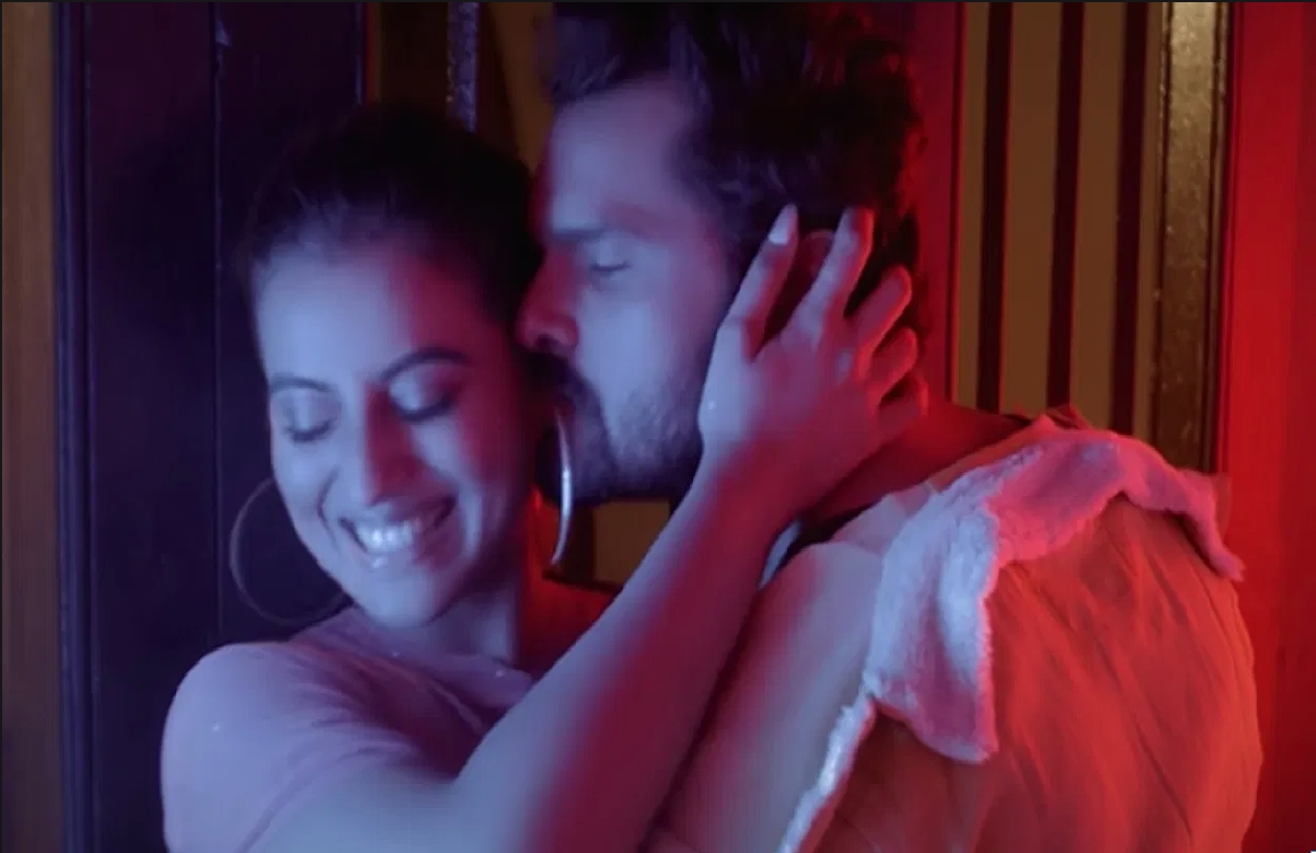 Dream Mein Entry Song : Kheshari Lal  के सपने में अक्षरा ने मारी जोरदार एंट्री, गाना देख फैंस का हुआ हाल बेहाल