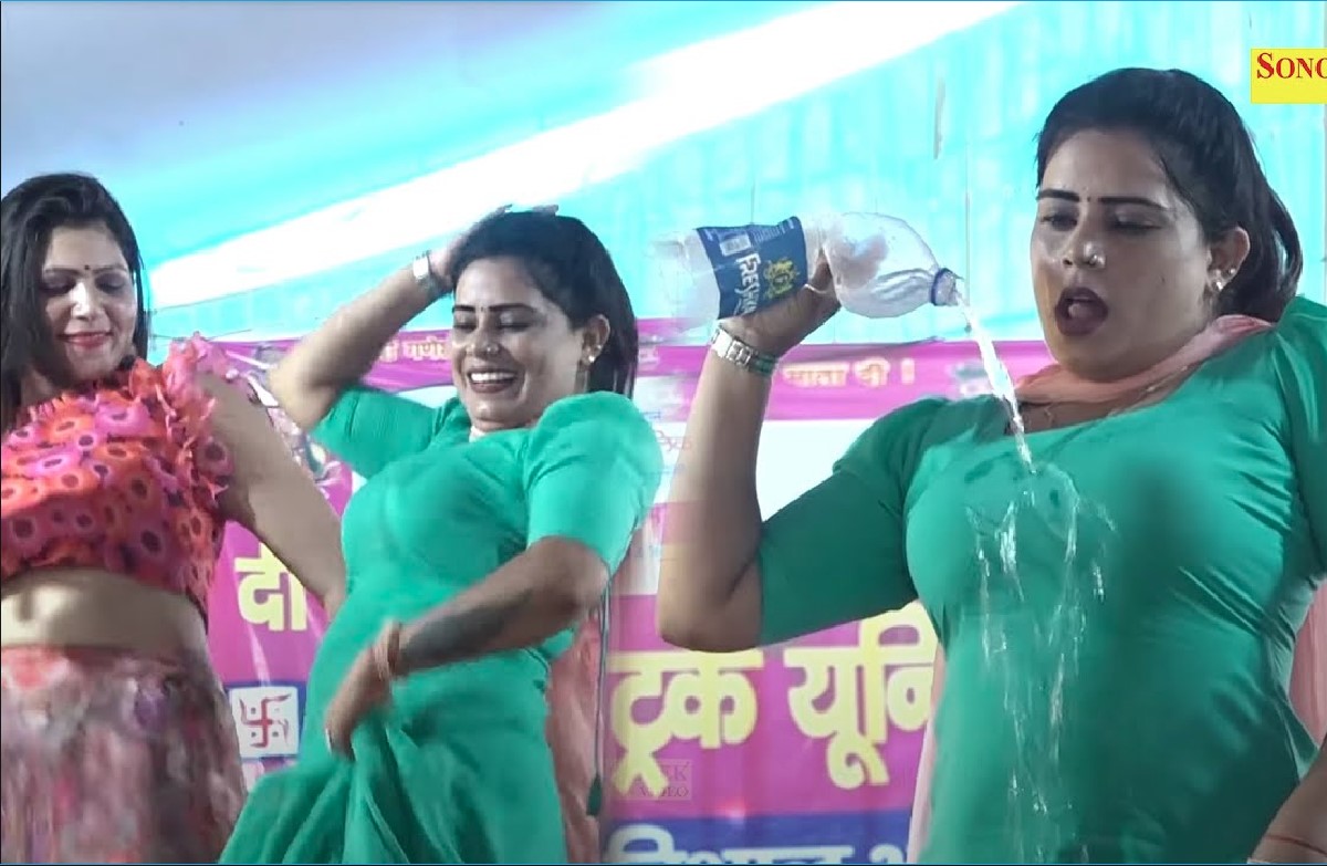 Haryanvi Viral Video: Anjali Choudhary ने मचाया बवाल, अपने लटकों-झटकों से किया पब्लिक का बुरा हाल…..वायरल हुआ वीडियो