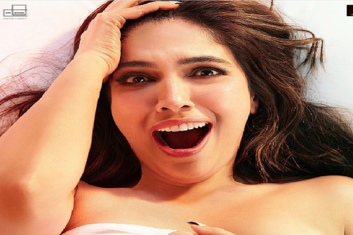 Thanku For Coming : भूमि पेडनेकर ने बेड पर इस हालत में लेटकर कहा Thanku For Coming, तस्वीर देख आप भी हो जाएंगे हैरान