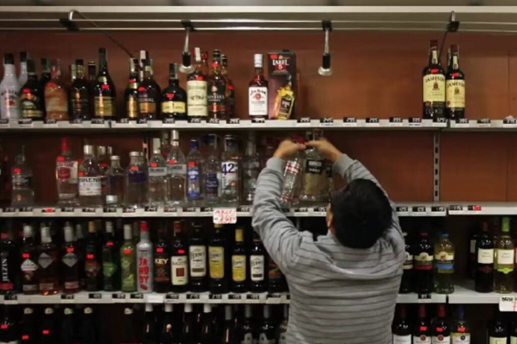 All Liquor Shops Close