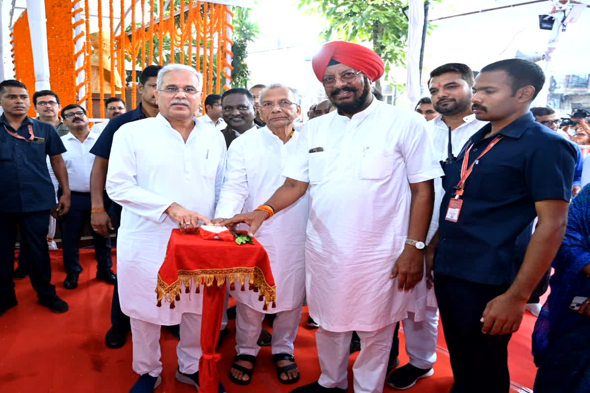 Garhbo Nava Chhattisgarh: ‘गढ़बो नवा छत्तीसगढ़’ का सुनहरा सपना सीएम भूपेश ने किया पूरा, अबूझमाड़ तक पहुंचाई विकास की किरणें