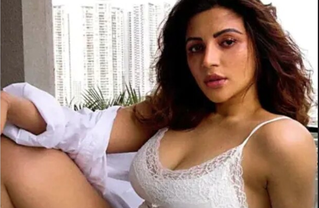 Shama Sikander Hot Video: Shama Sikander ने ग्लैमरस अवतार से फैंसों के उड़ाए होश, वीडियो हो रहा वायरल
