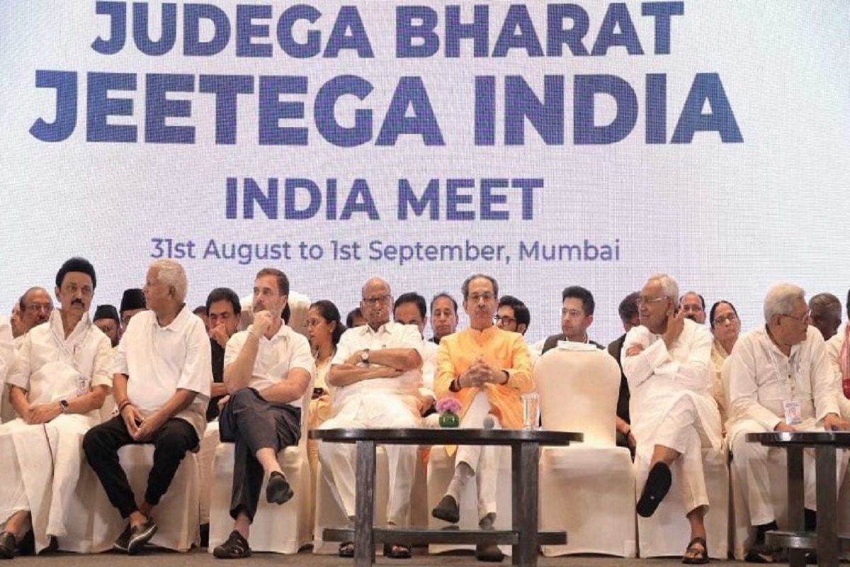 Sanatana Dharma Controversy: सनातन धर्म को खत्म करने का अभियान चलाएगा I.N.D.I.A गठबंधन? भाजपा ने बोला चौतरफा हमला