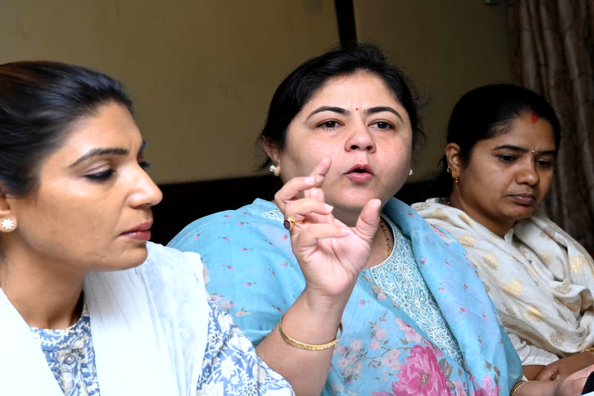 CG Vidhan Sabha Election 2023: ‘इन नेताओं को बिना मांगे टिकट देगी कांग्रेस पार्टी’ महिला राष्ट्रीय अध्यक्ष ने किया बड़ा ऐलान
