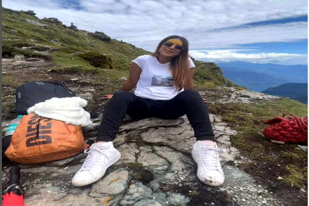 Nia Sharma Sexy Video